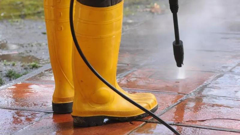 Pressure Washing in Bradenton, Florida